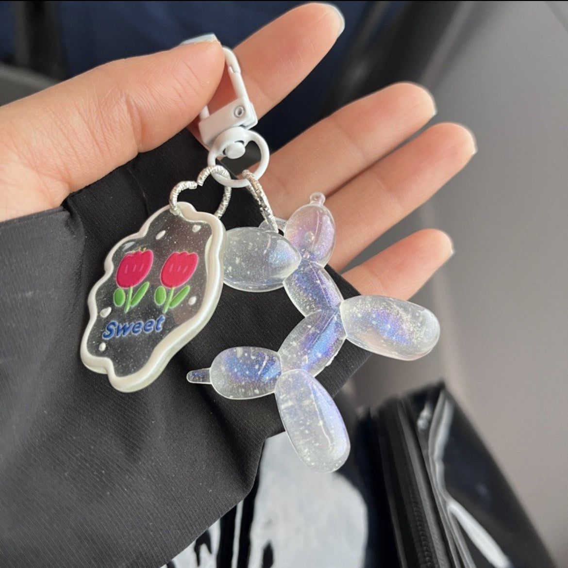Keychain de perro con globo de aire acrílico acrílico al por mayor
